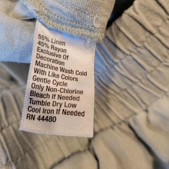 Wonderly Sage Green Linen Blend Ruffle Hem Shorts - Picture 3 of 4